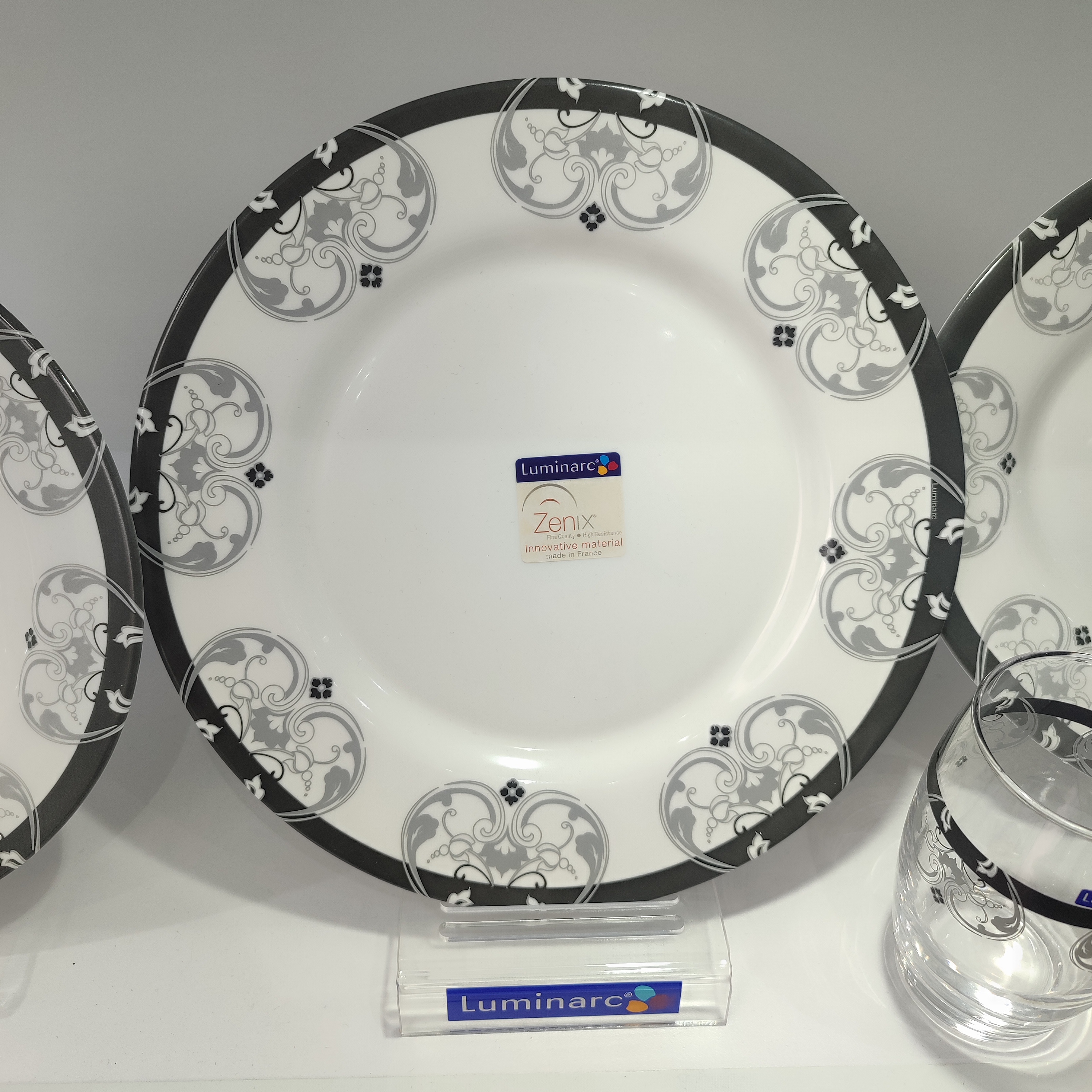 سرویس ۴۴ پارچه آرکوپال لومینارک فرانسه طرح ماژرول